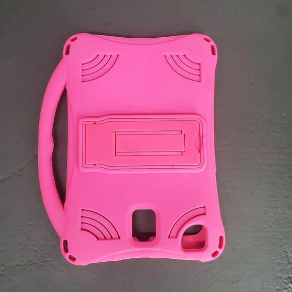 Onn. Heavy Duty Tablet Bumper Case - Picture 2 of 5